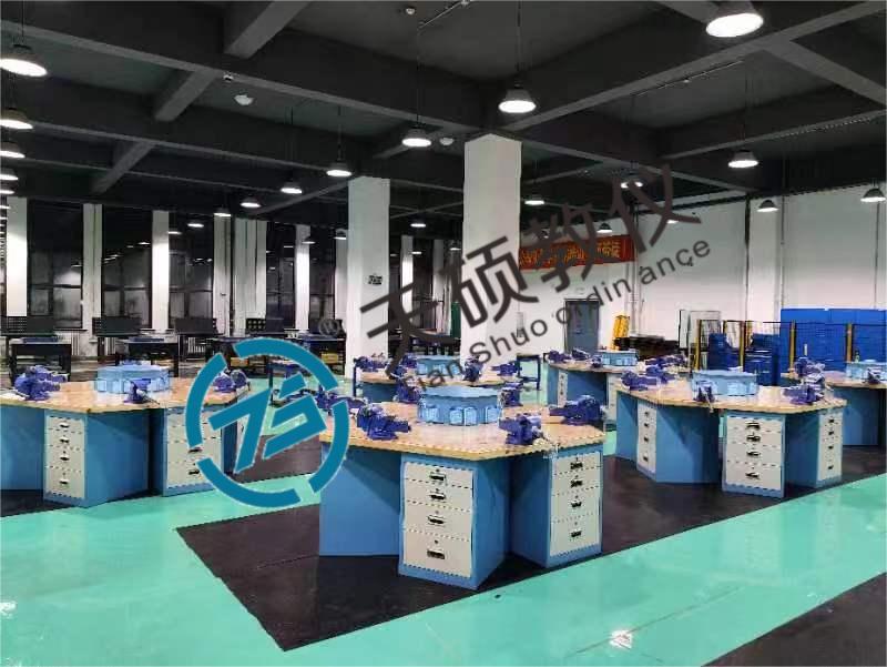 钳工与模具实训室