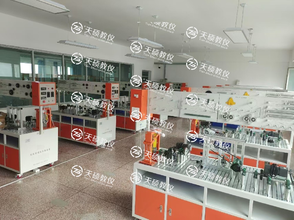 乌鲁木齐技师学院 电气工程及机电装调实训室设备采购项目  顺利安装、调试、培训、验收通过！